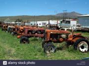 tractor-graveyard-in-joubertina-eastern-cape-south-africa-rsa-A1GRN5.jpg