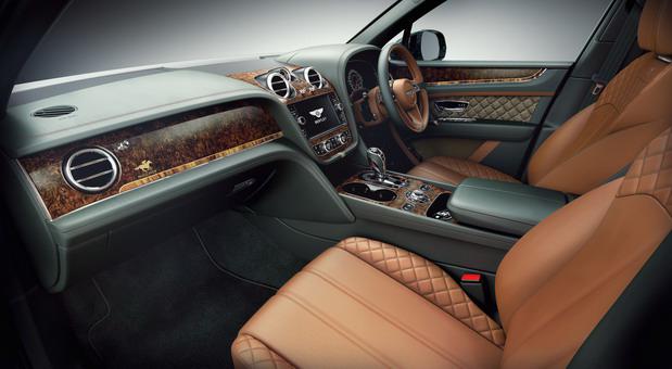 Bentley Bentayga Mulliner 111.jpg