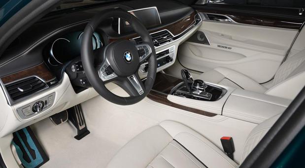 180759-bmw 760 1111.jpg