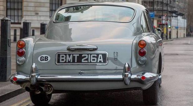 183177-aston db5 1.jpg