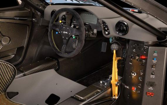 183672-mclaren f1 1.jpg