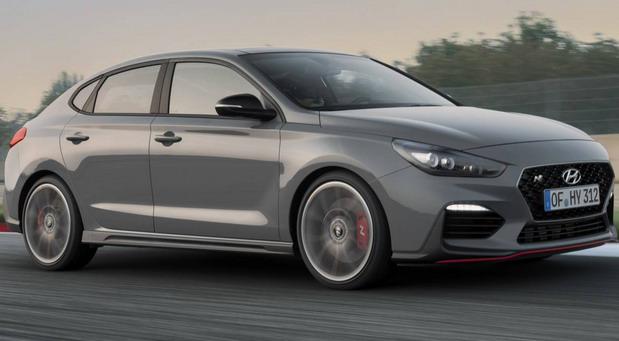 184582-hyundai-i30-fastback 11.jpg