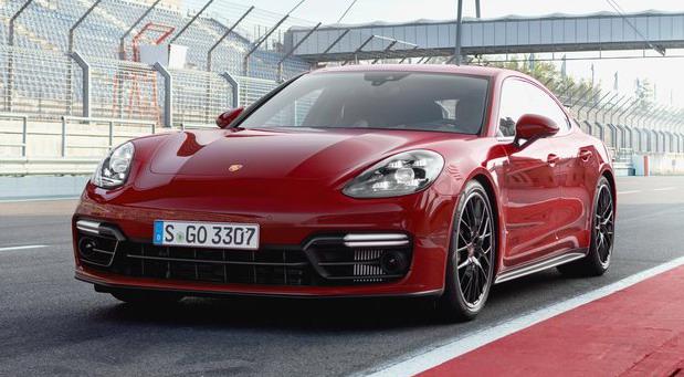 Porsche-Panamera_GTS 1.jpg