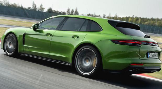 Porsche-Panamera_GTS_Sport_Turismo 11.jpg