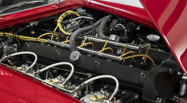 Aston-Martin-DB4 111.jpg