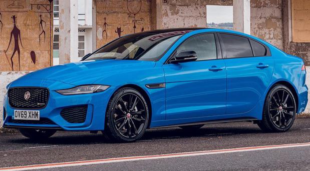 Jaguar-XE 01.jpg