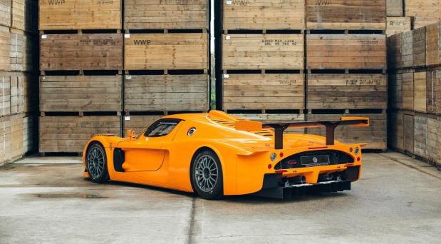 201569-maserati mc 12 02.jpg