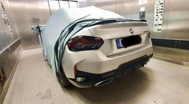 202596-bmw 2 coupe 01.jpg