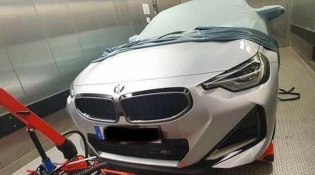 202595-bmw 2 coupe 02.jpg