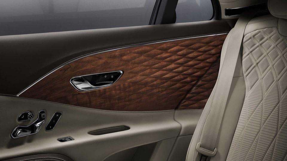 rsz_bentley-flying-spur-s-3d-wood-panels_03.jpg