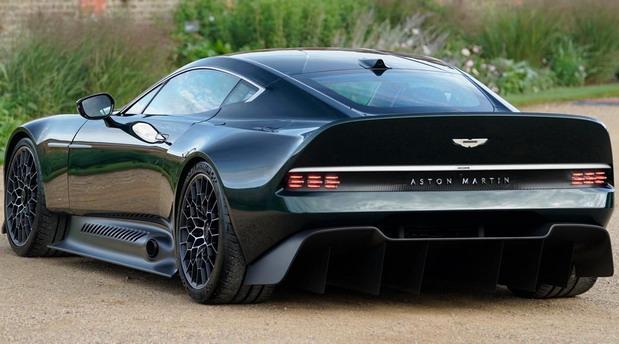 aston victor 02.jpg