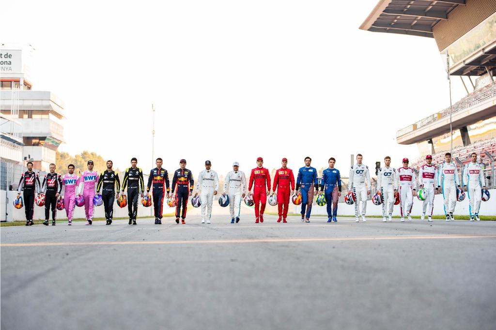 f1 drivers line up2020.jpg