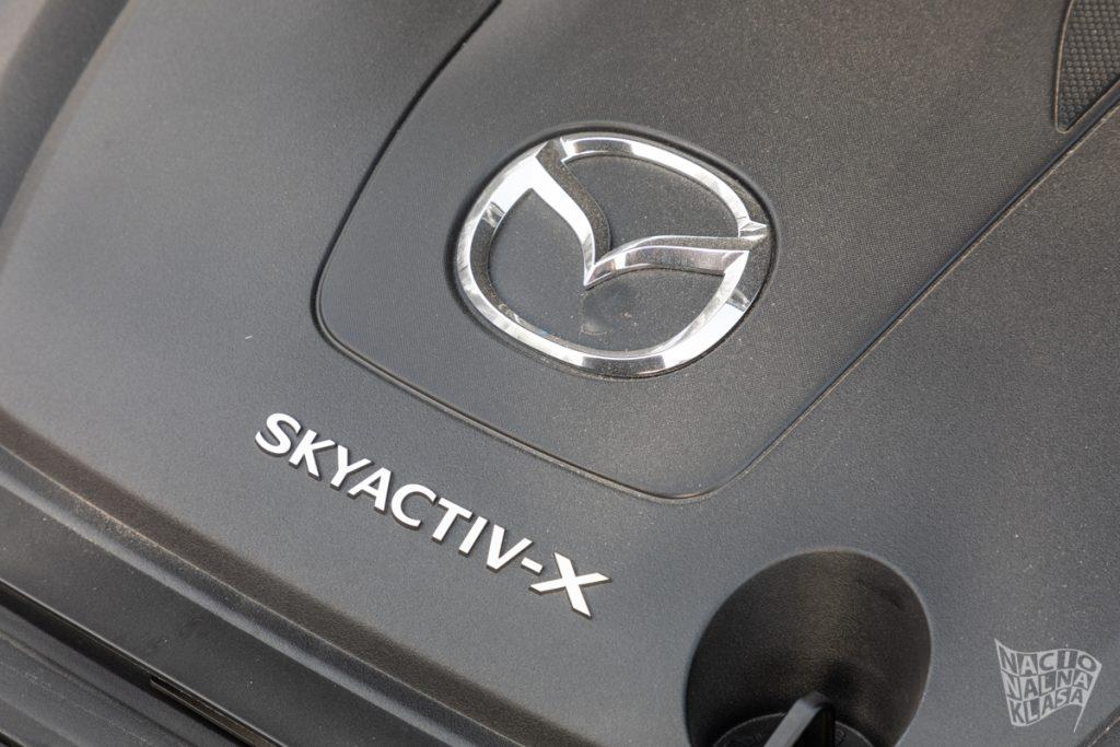 mazda 3 skyactivx 014.jpg