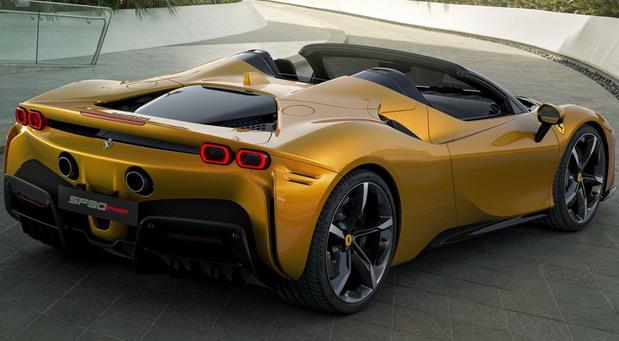 Ferrari-SF90 spider04.jpg