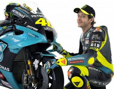 rosi-petronas 04.jpg
