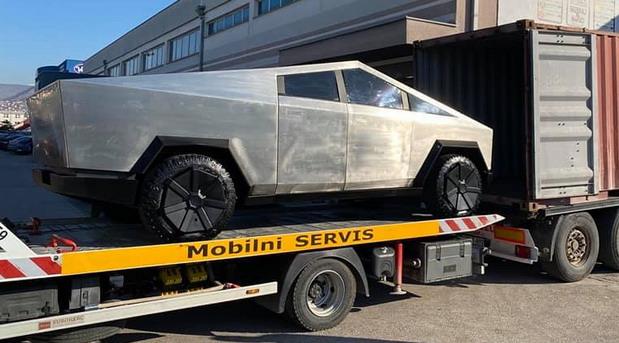 tesla kamionet01.jpg