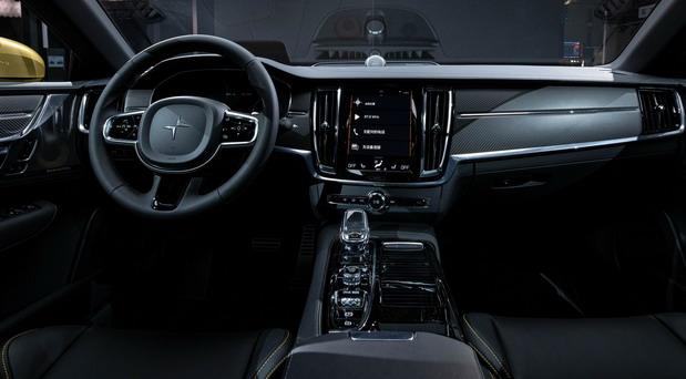 Polestar 1 y01.jpg