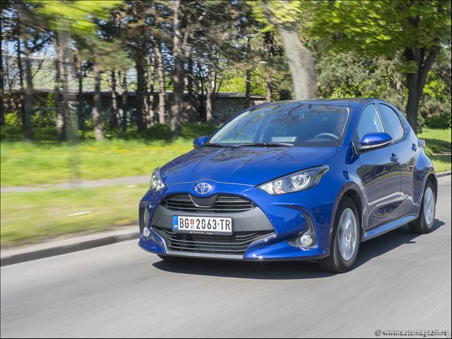 yaris 1.0 01.jpg