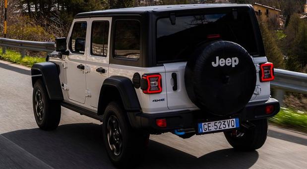 Jeep Wrangler 4xe 02.jpg