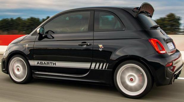 215883-abarth 695 05.jpg