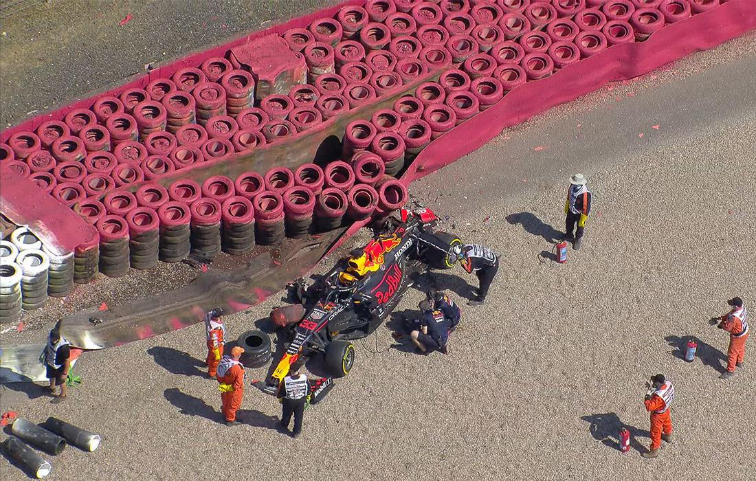 verstappen_british_gp_2021_race_incident.jpg.6eefd533265a92e400f2736cfd2a084c.jpg