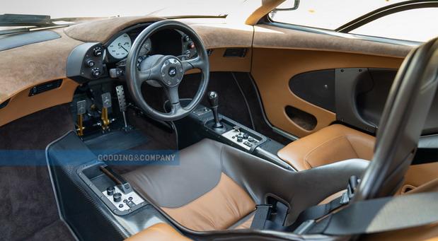 mclaren f1 20 01.jpg