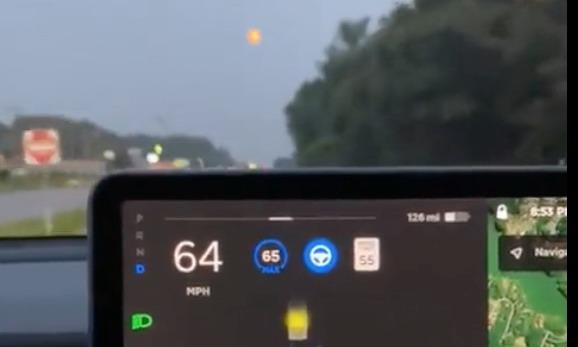 tesla mesec.jpg