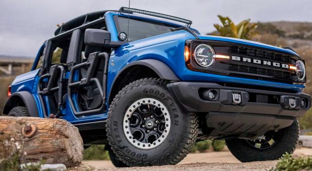 ford bronco riptide 02.jpg