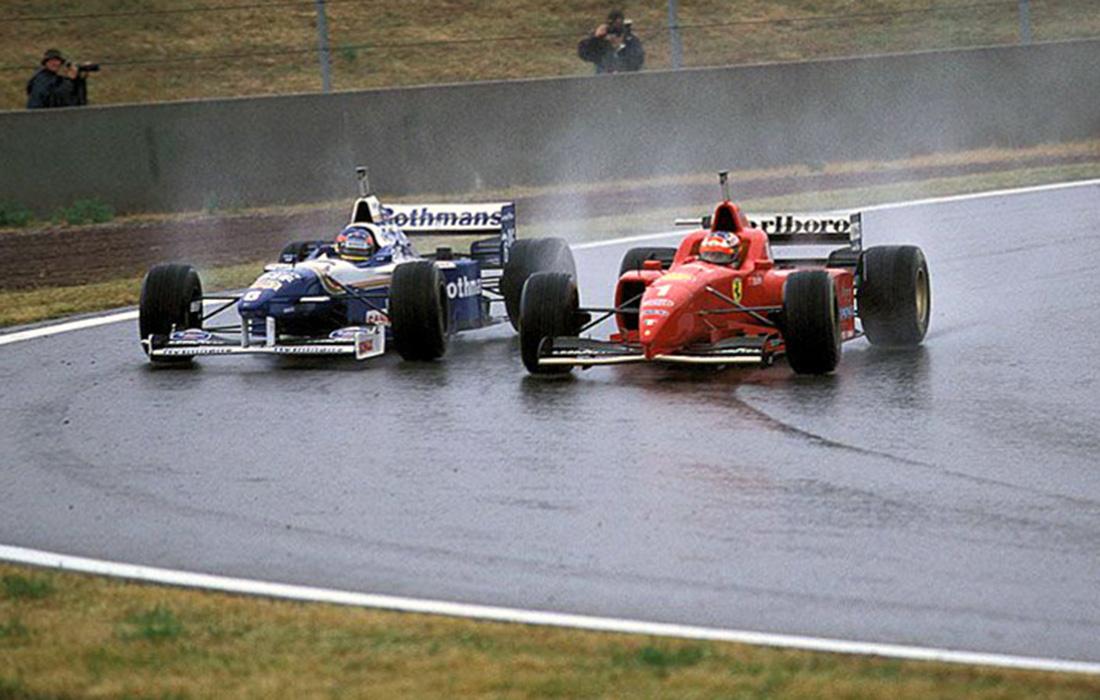 schumacher_villeneuve_spain_1996.jpeg.ded5d259874a60612e7e3c543edf09bc.jpeg