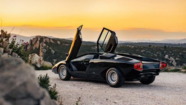 lambo lp 02.jpg