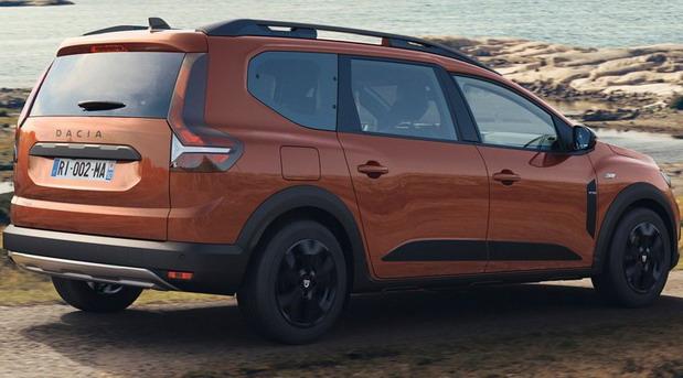 Dacia Jogger 03.jpg