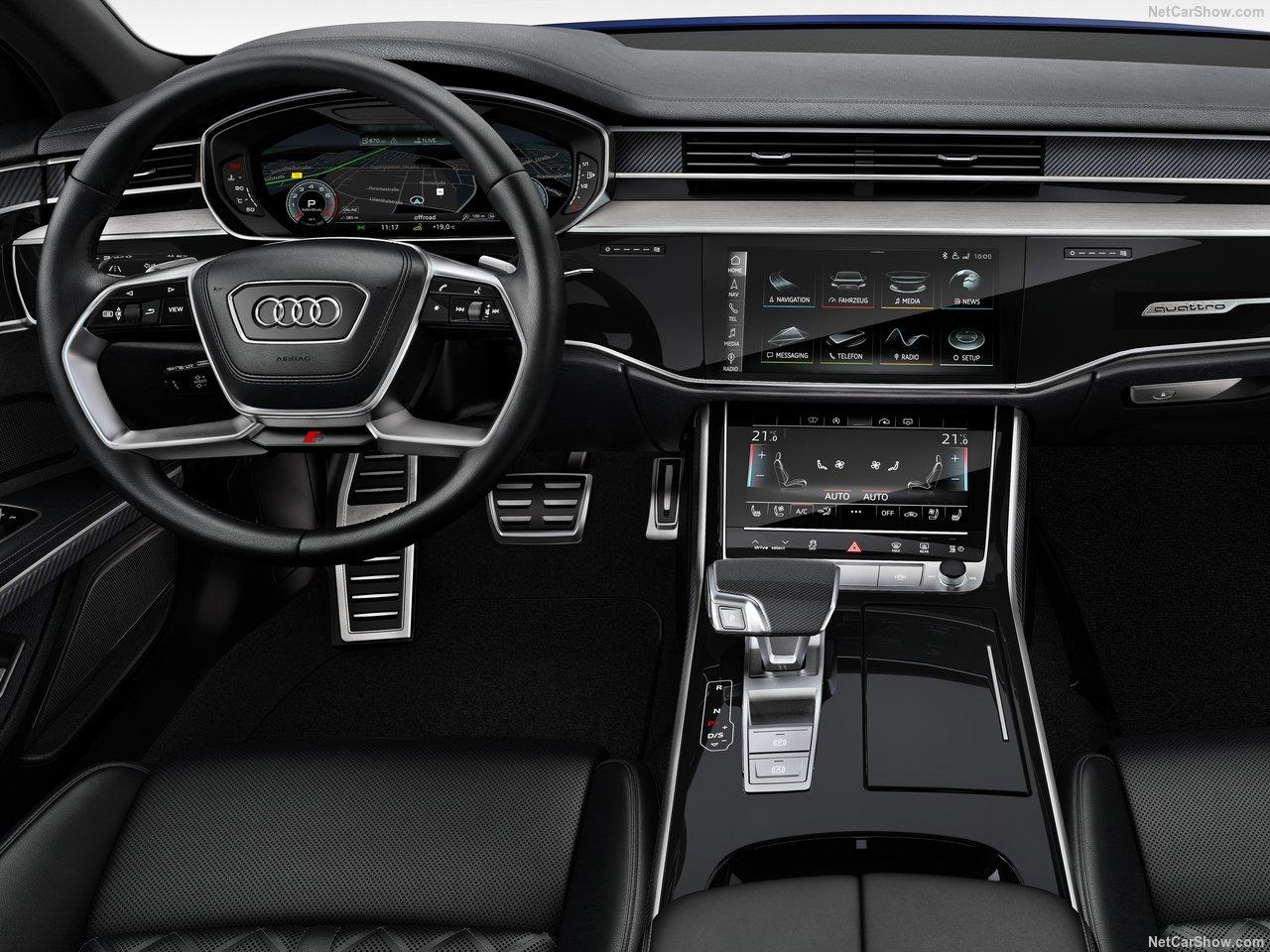 Audi-S8-2020 unutra.jpg