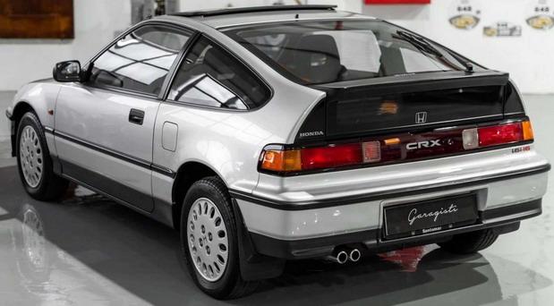 219316-honda crx 02.jpg