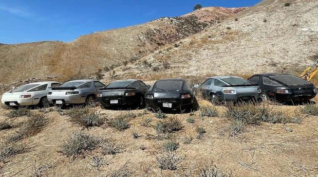 218840-porsche 928 01.jpg