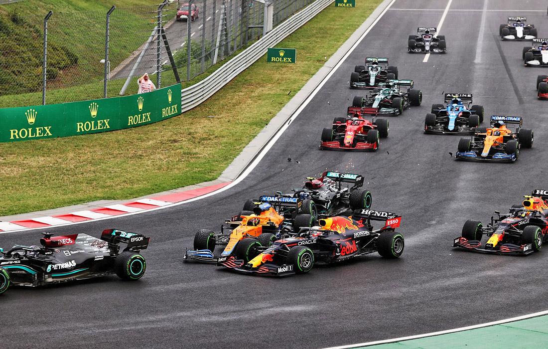 hungarian_gp_2021_start_incident.jpg.f4a6111009990bbe9ea734b55e811236.jpg