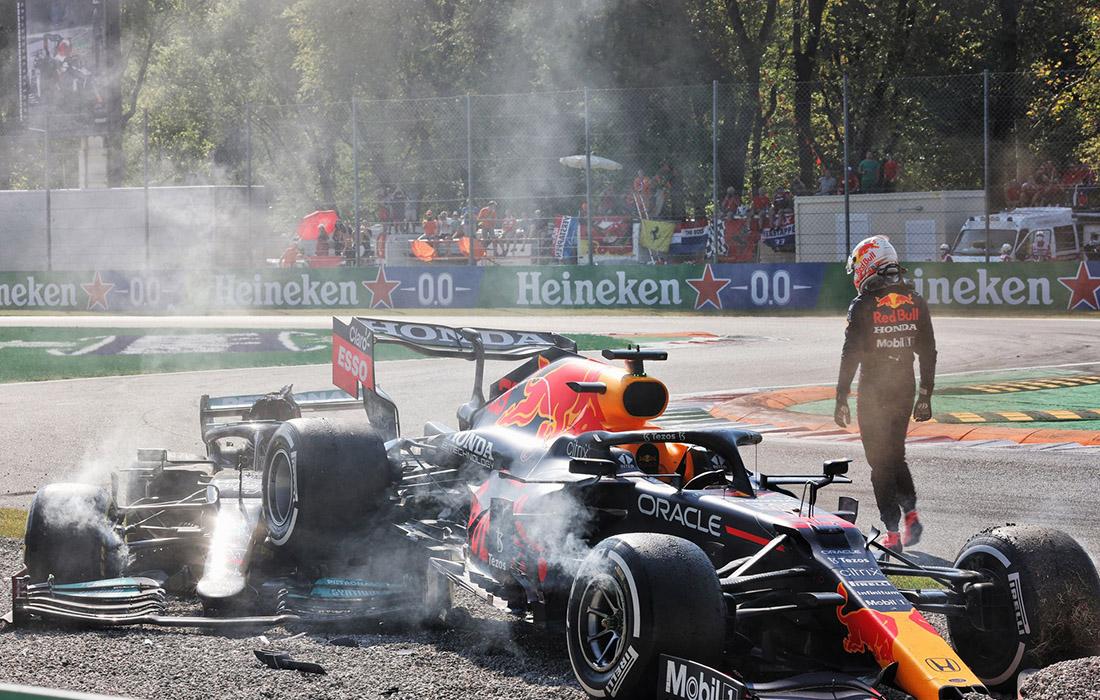 hamilton_verstappen_italian_gp_2021_race_crash_3.jpg.5928fedd5ede3cff00d4f5379b74042f.jpg (1100×700)