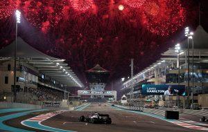 abu_dhabi_night_celebratioon-300x191.jpg.73a25cc7f72a2824ede6bbbd90ea4b89.jpg (300×191)