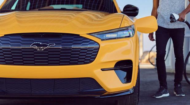mustang-mach-e 01.jpg
