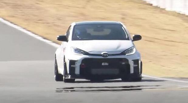 toyota gr yaris t.jpg