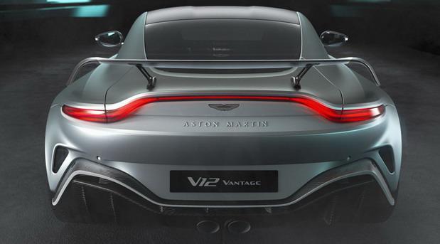 aston v12 02.jpg