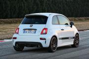 New_Abarth_695_Competizione_pack_(3).JPG