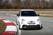 New_Abarth_695_Competizione_pack_(5).JPG