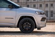 04_Jeep®_Compass_e-hybrid_S.jpg