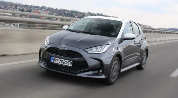 yaris 87.jpg
