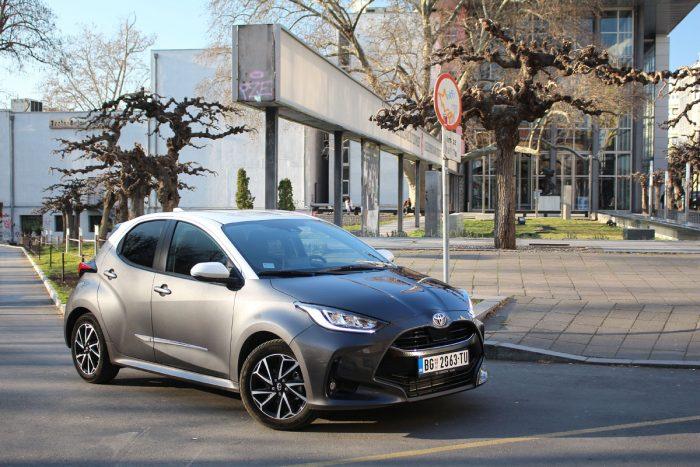 yaris 66.jpg