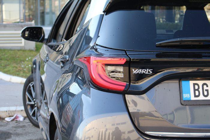 yaris 77.jpg
