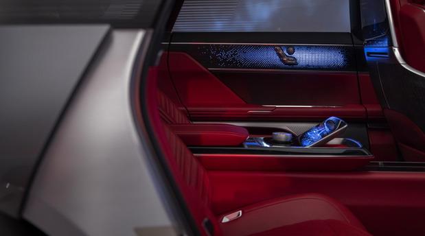 cadillac celestiq 03.jpg