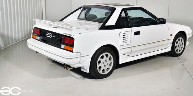 toyota mr2 02.jpg