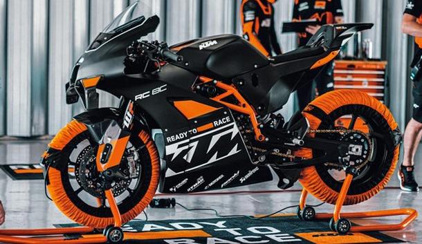 229203-ktm-rc-8c 04.jpg