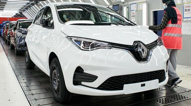 227877-renault grupa 01.jpg